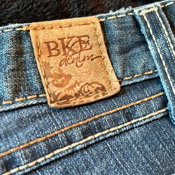 BKE Buckle Hannah bootcut, size 29 - Picture 4 of 11